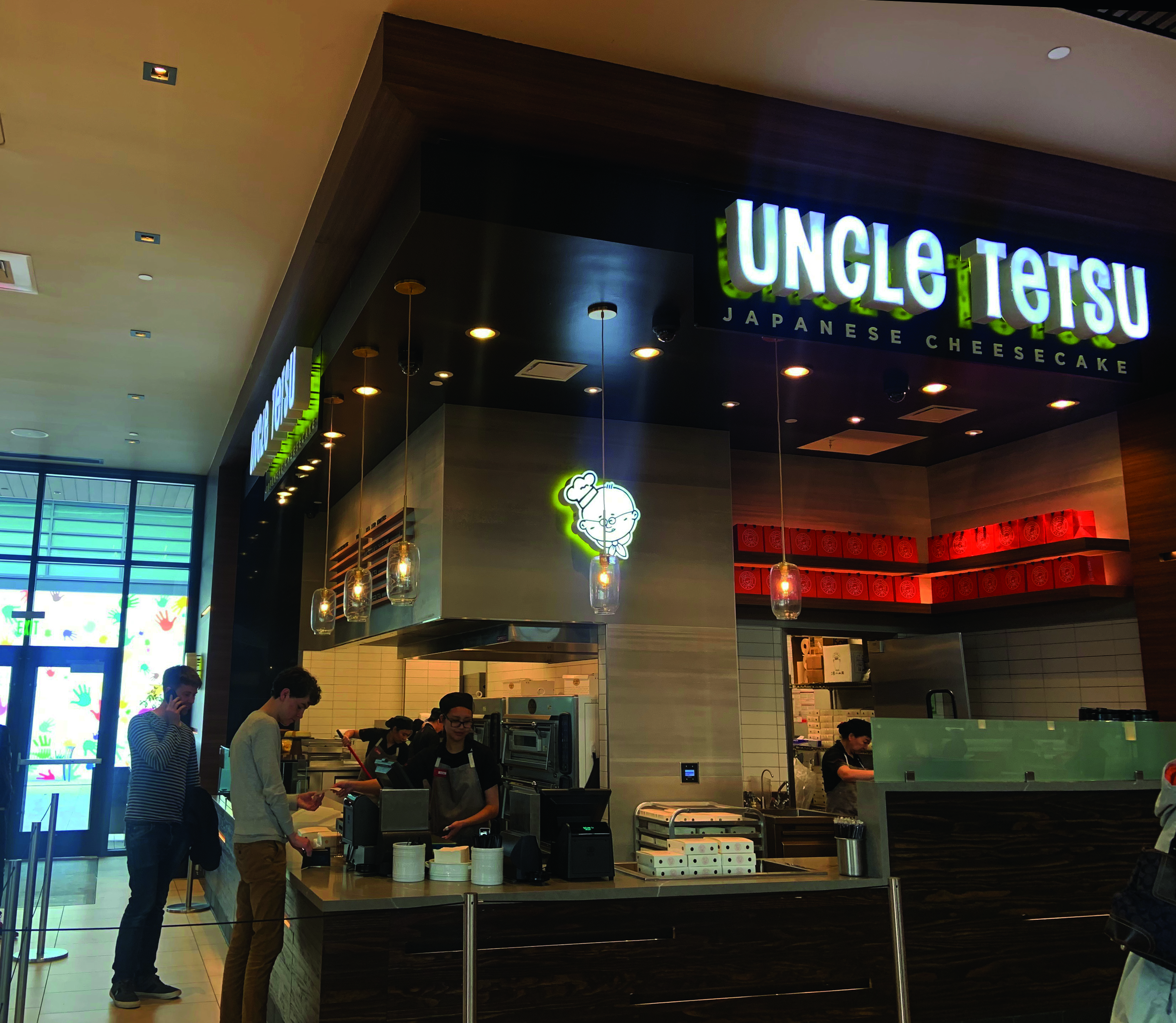 Uncle Tetsu’s Japanese Cheesecake opened the newly renovated Hillsdale Shopping Center Food Court.